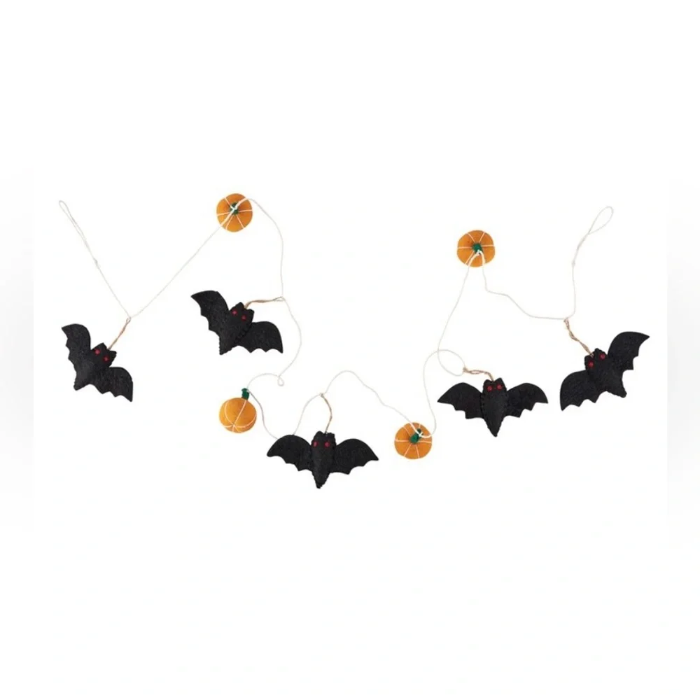 *Bats and Pumpkins Halloween Felt Garland